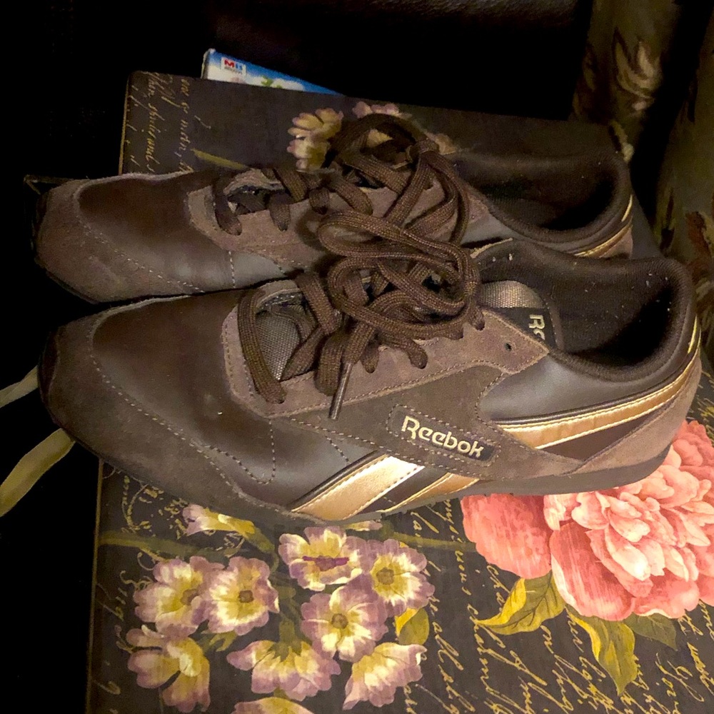 Reebok Classic World Rush 6.5 Athletic Shoe